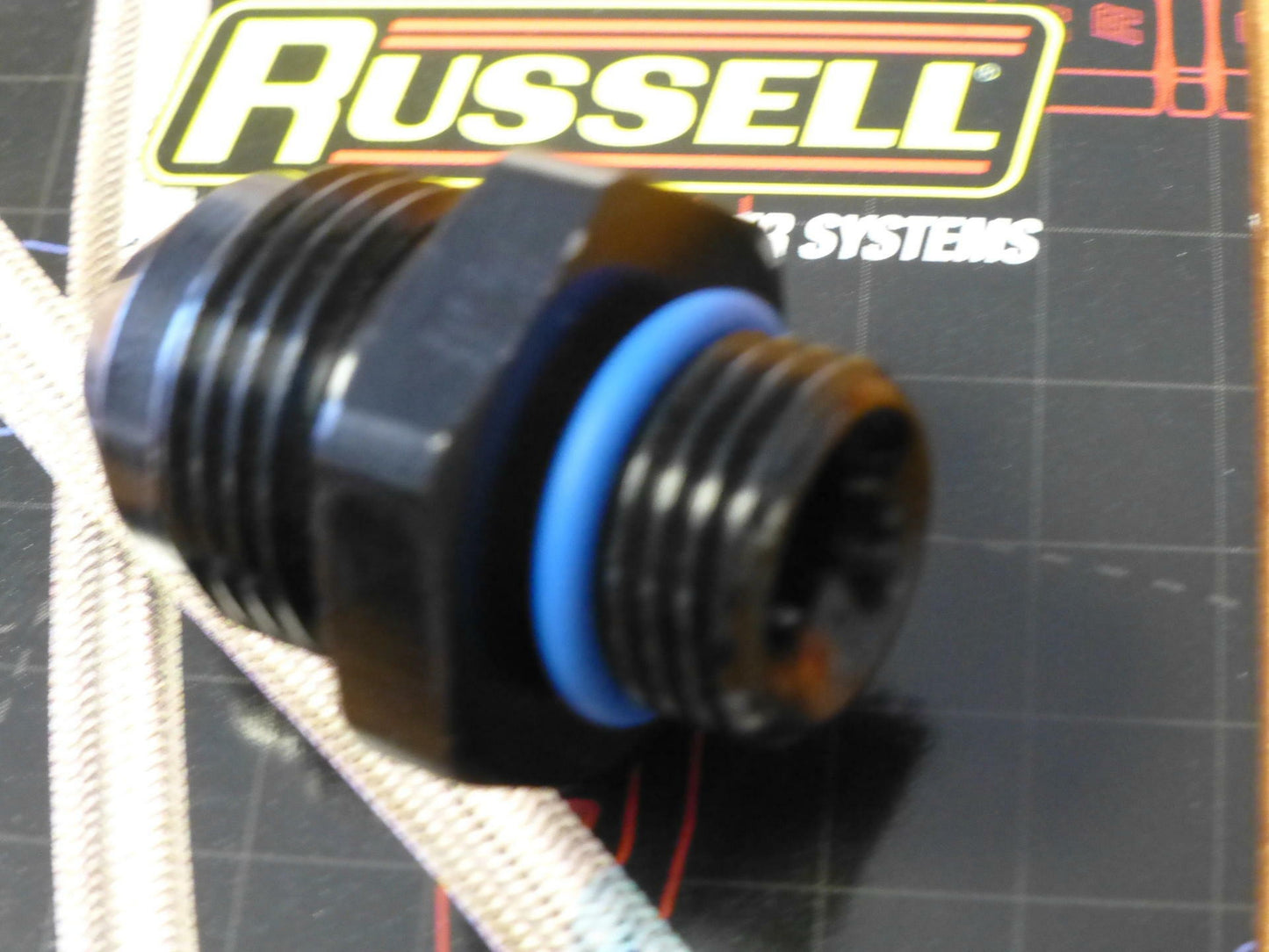 Russell 670930 Fitting Flare Radius Port Adapter Male -8 AN to -6 AN ORB Black