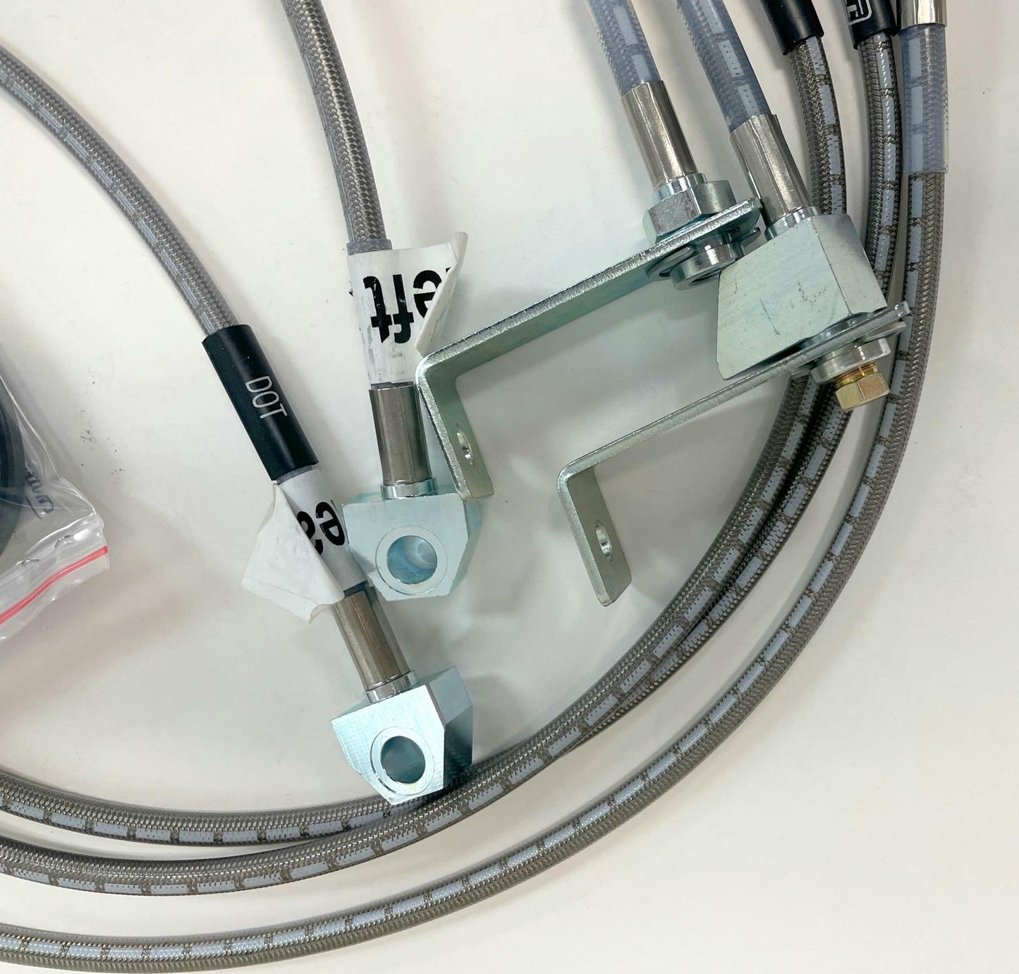 Russell 696510 2005-06 Ford F-250/350 Super Duty 4WD W/6" Lift Brake Hose Kit